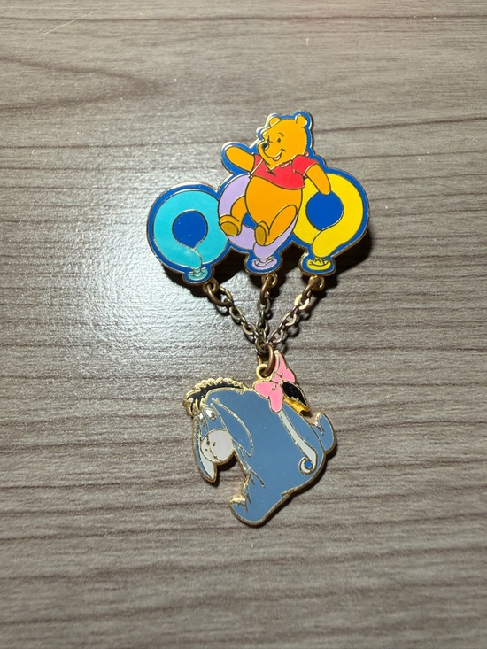 Disney Accessories - Pooh with Eeyore Dangling from Balloons
